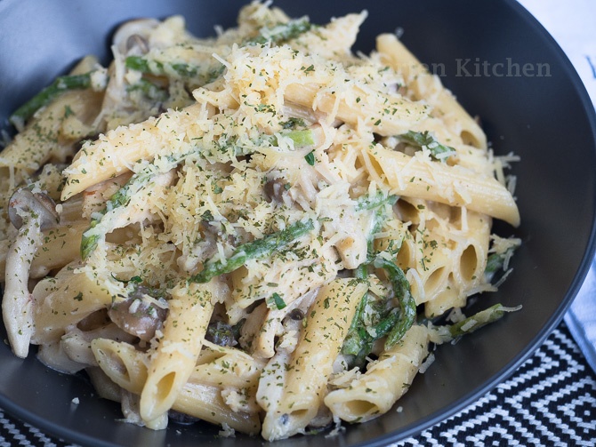 Penne Pasta with White Sauce