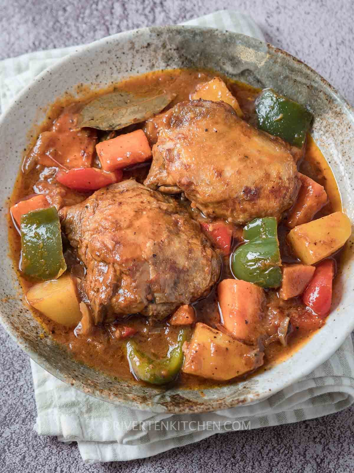 chicken stew with carrots potatoes and bell pepper